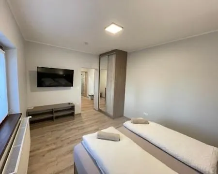 Kukorica Csarda 2 * Balatonujlak