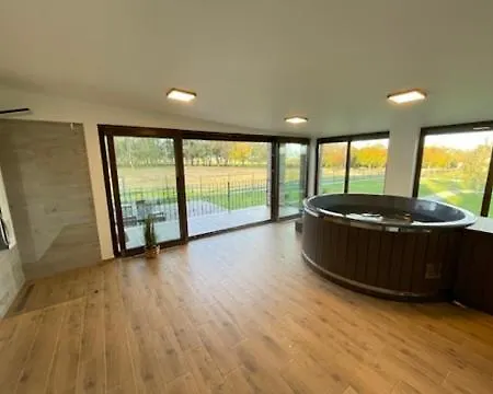 Lägenhetshotell Kukorica Csarda 2 3*