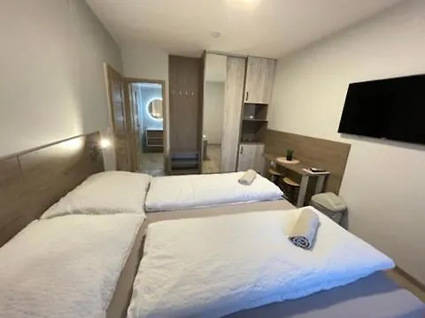 Kukorica Csarda 2 公寓式酒店