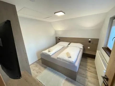 Kukorica Csarda 2 公寓式酒店 Balatonujlak